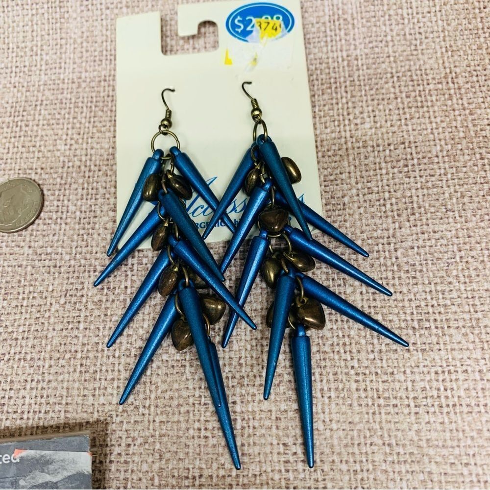 ‎Dangle Earrings Bundle - Picture 3 of 6